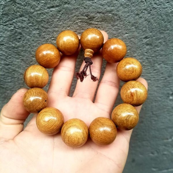 Vòng tay gỗ bách xanh 20 ly